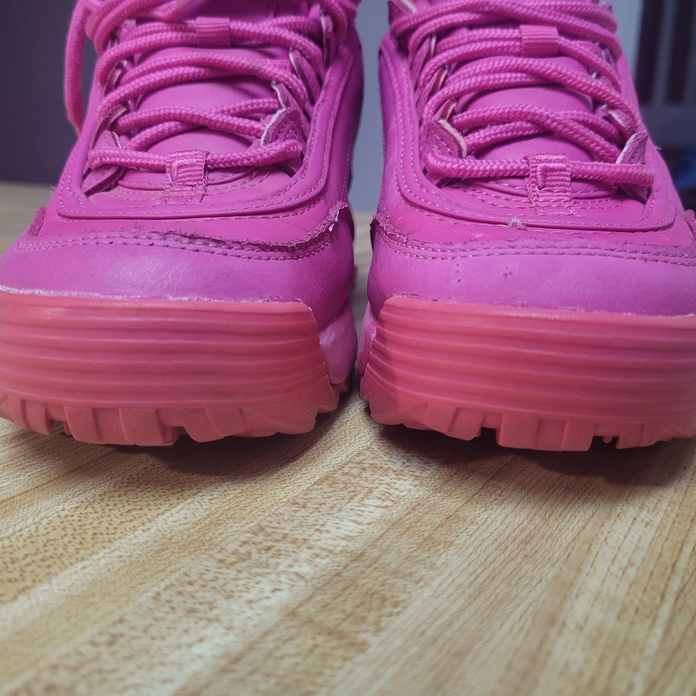 Fila HOT Pink Sneakers💖 - Picture 3 of 10
